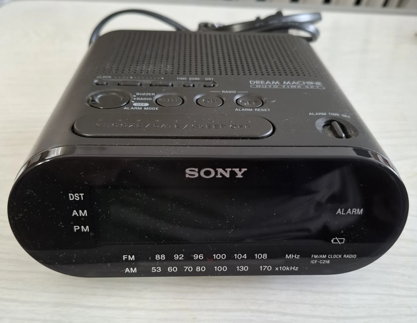 Sony Dream Machine AM/FM Clock Radio ICF-C218 - photo 2