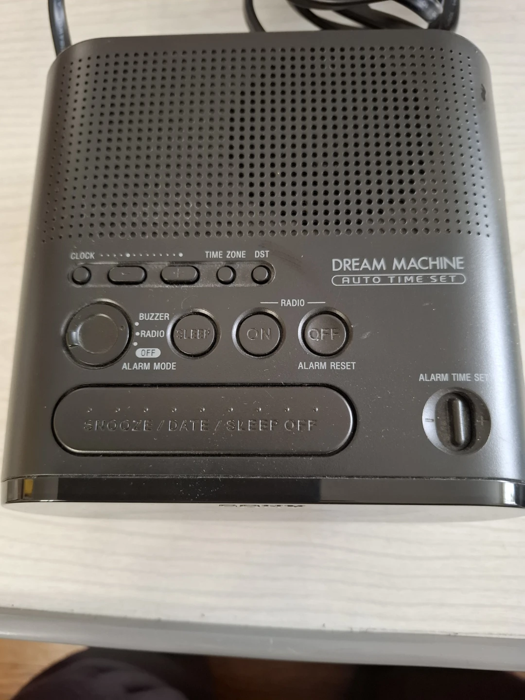 Sony Dream Machine AM/FM Clock Radio ICF-C218 - photo 3