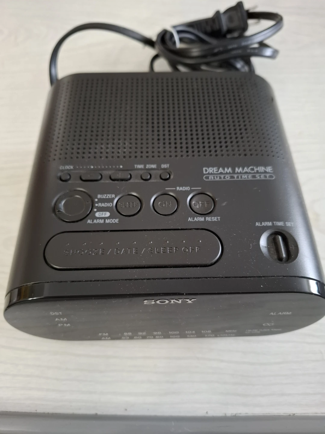 Sony Dream Machine AM/FM Clock Radio ICF-C218 - photo 4