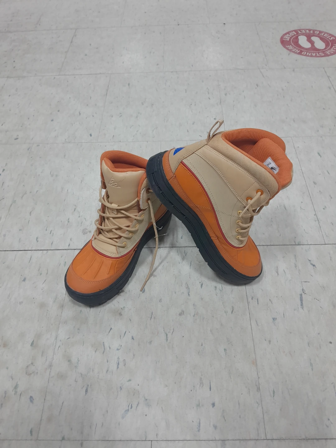 Nike Men's Duck Boots Original Used like new Size 6 - photo 5