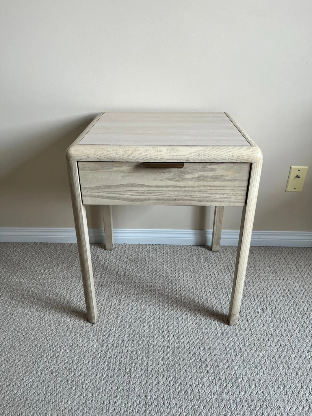 Light Wood Night Stand with Drawer