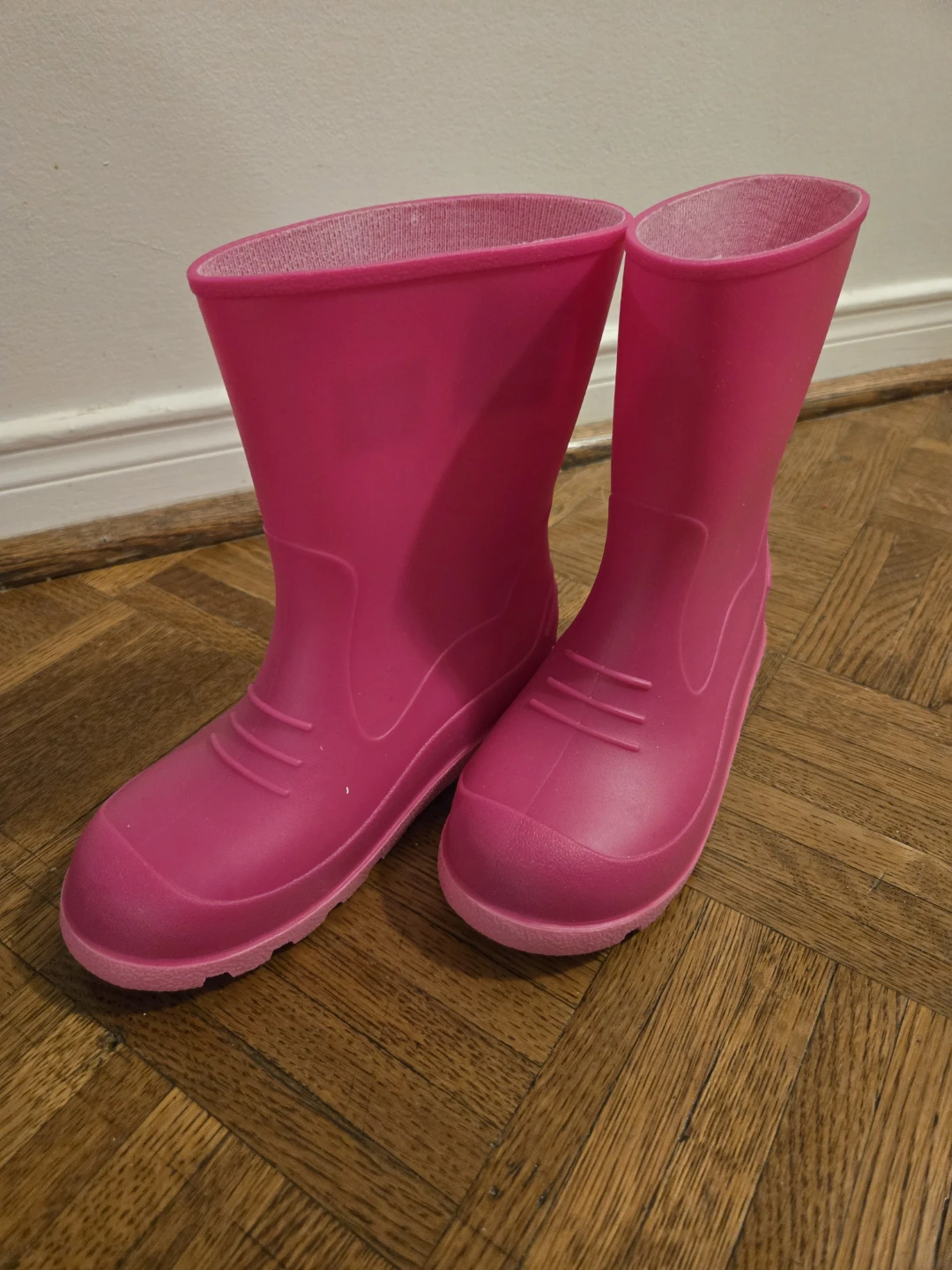 Pink Rubber Rain Boots Size 1 - photo 2
