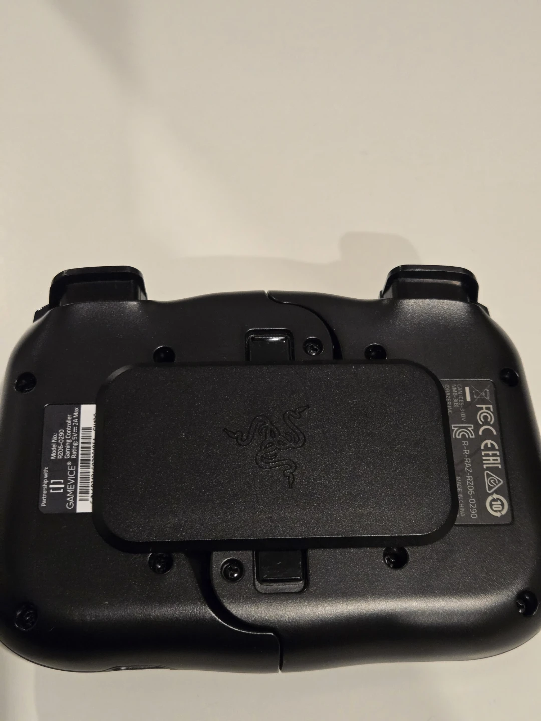 Razer Kishi V1 Mobile Gaming Controller RZ06-0290 - photo 3