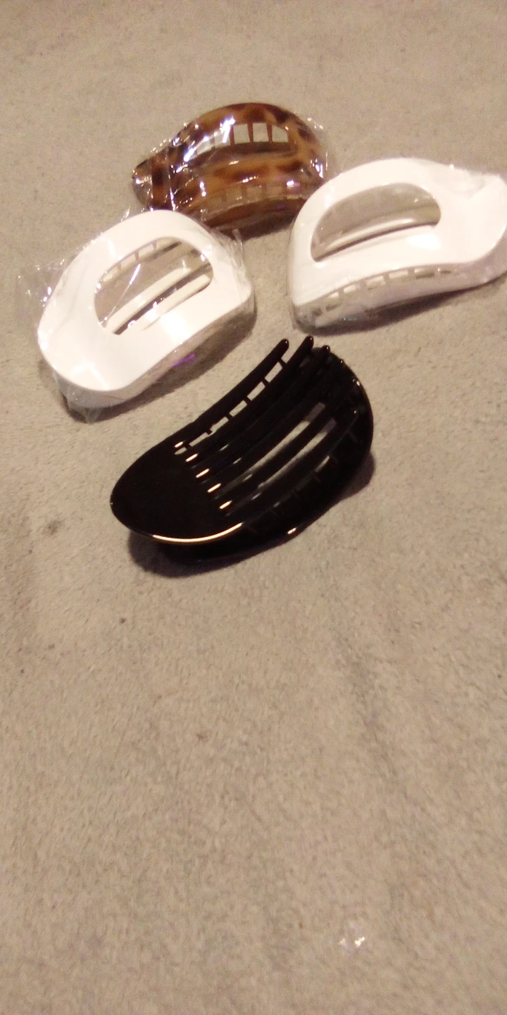 **WOMEN'S (CLAW STYLE) HAIR CLIPS** - photo 4
