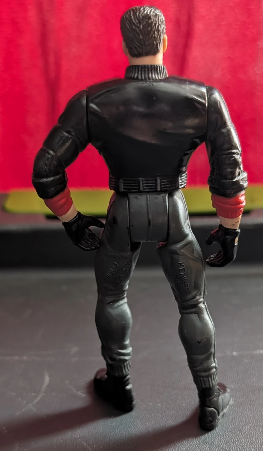 Kenner DC Comics 1995 Bruce Wayne Action Figure - photo 2