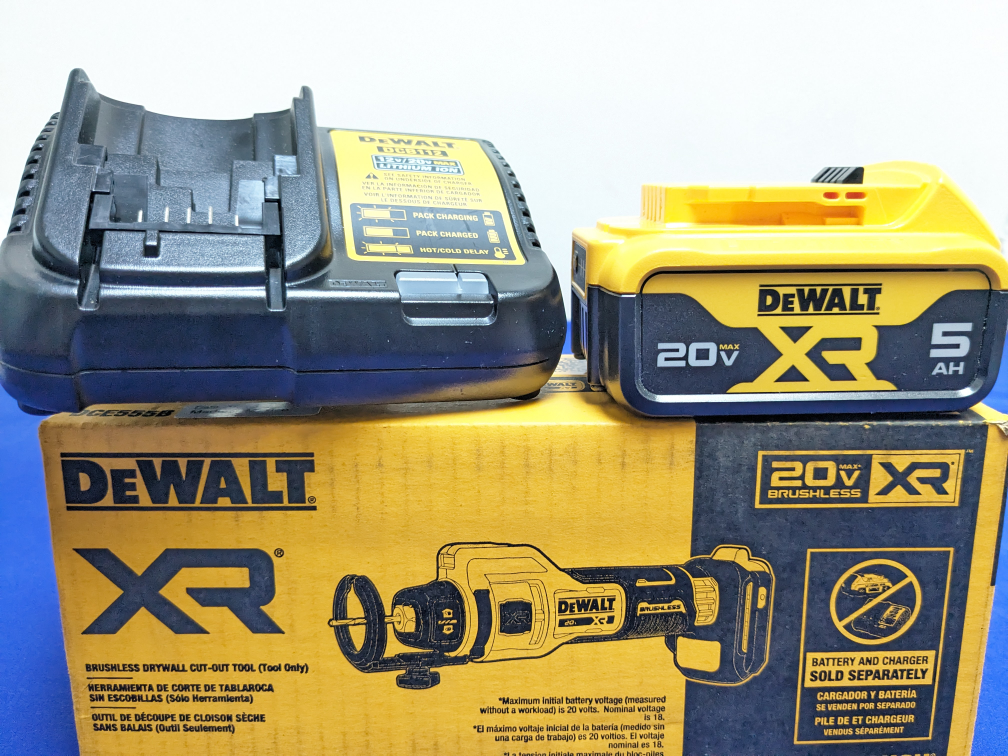 20V Max DeWalt XR Drywall Cut Off Tool Combo Kit - photo 3