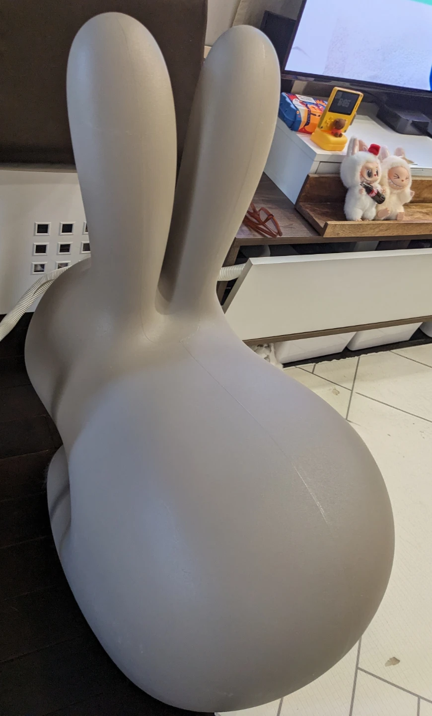 🥕Qeeboo Light Gray Bunny Chair
