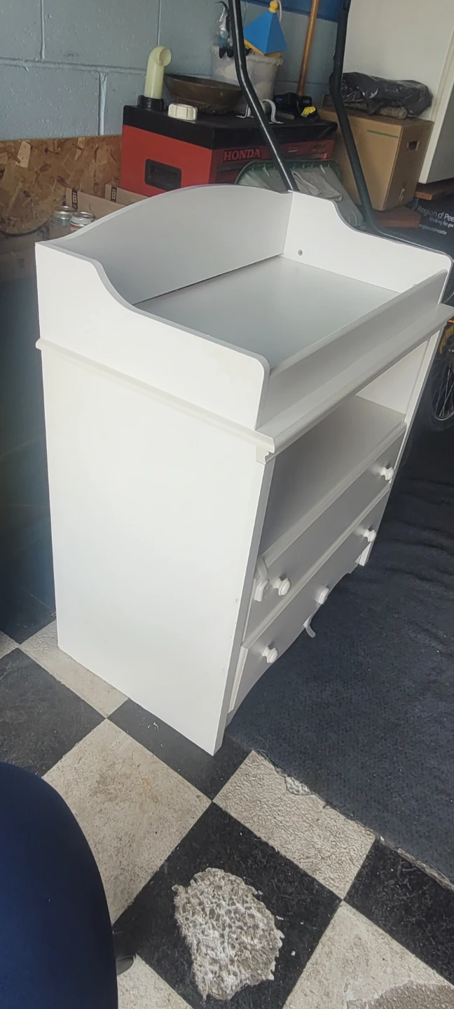 Baby change table with strap lock on drawers - photo 2