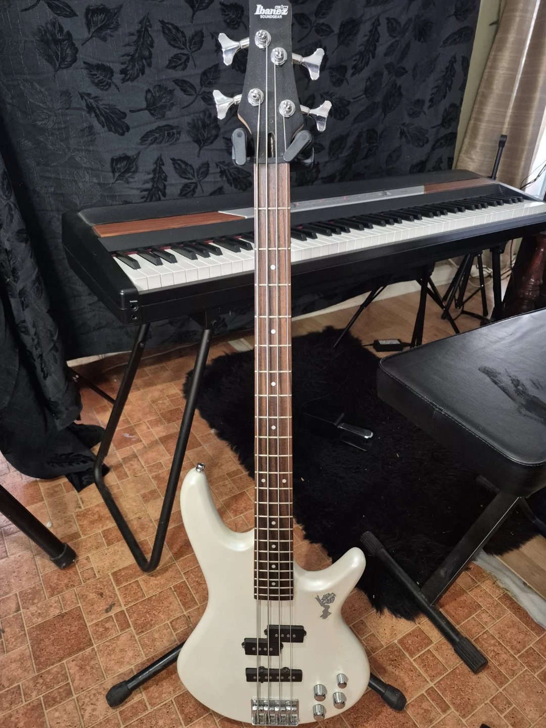 Ibanez GSR200 Electric Bass Guitar