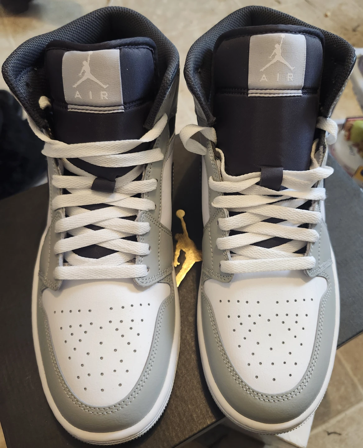 Air Jordan 1 Mid SE 'Light Smoke Grey' Sneakers - US 9.5$100