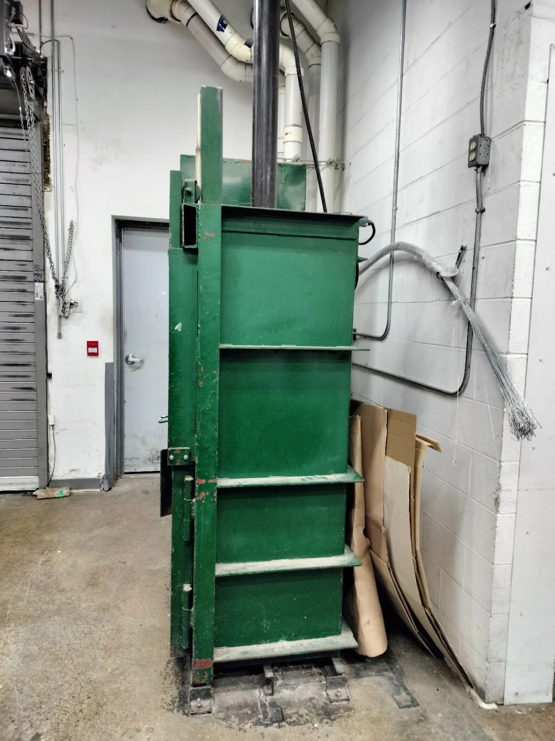 Industrial Vertical Baler - photo 2