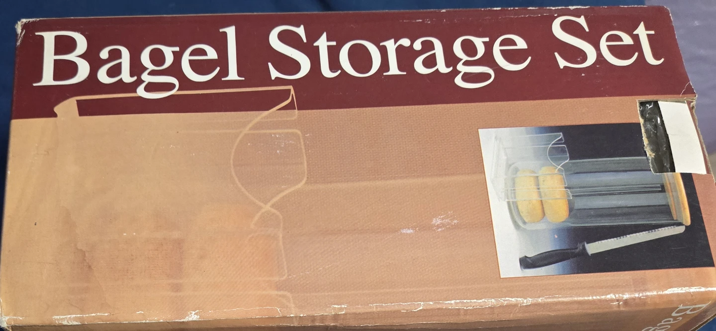 Bagel Storage Set with Knife - photo 5
