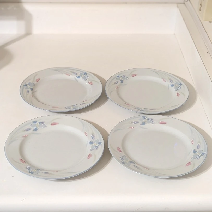 Iris Fresh Flowers by Excel Dessert Salad Plates - photo 3