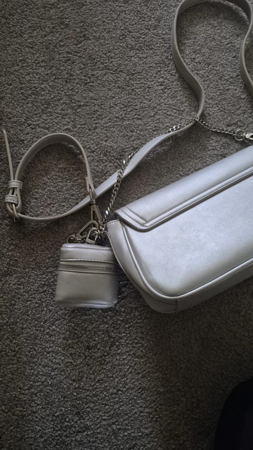 Steve Madden Silver Shoulder Bag with Detachable Pouch - photo 4
