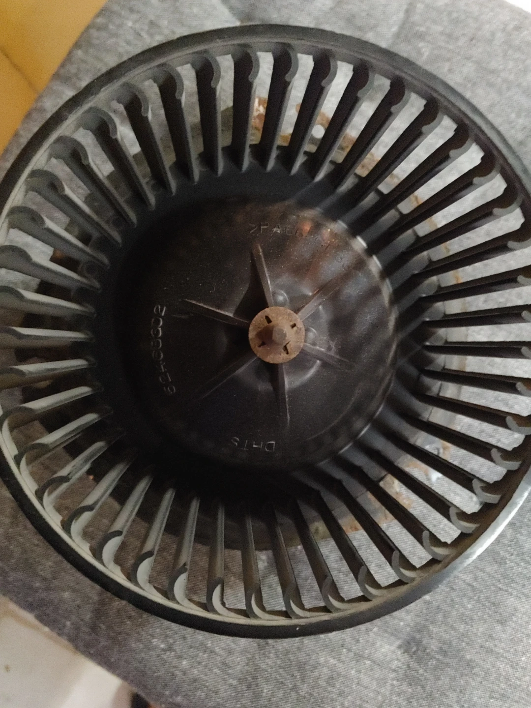 Bosch Blower Motor 12V - 1996 - 2002 Chevy/GMC express/Savana - photo 4