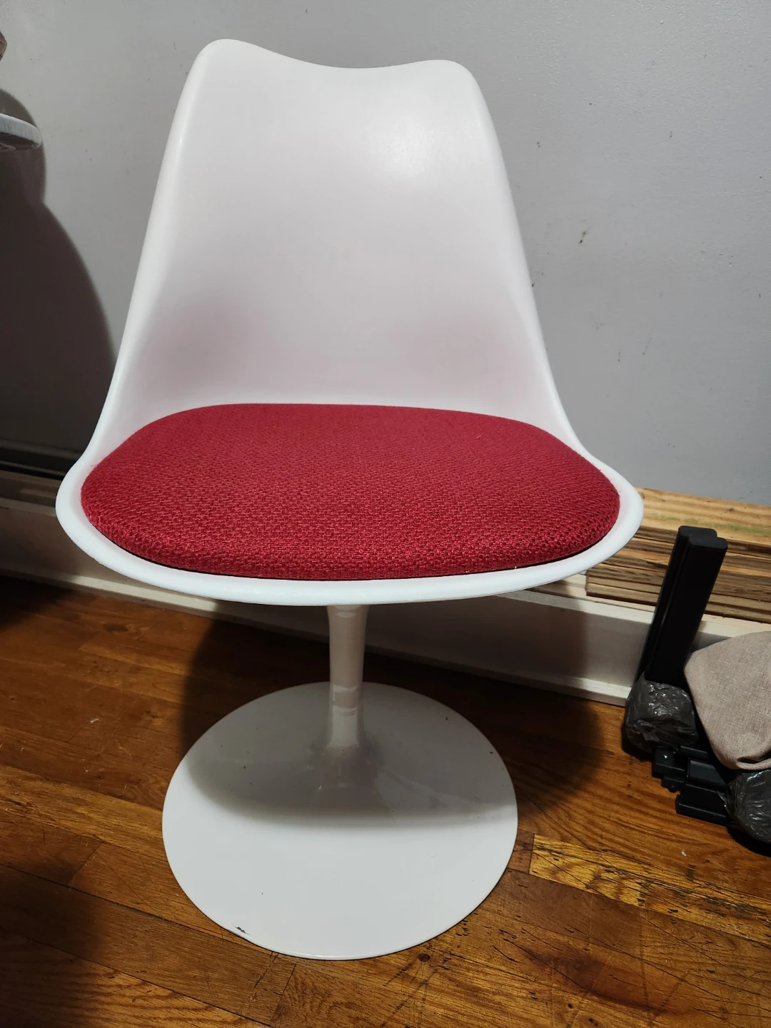 White Tulip Style Chair with Red Cushion