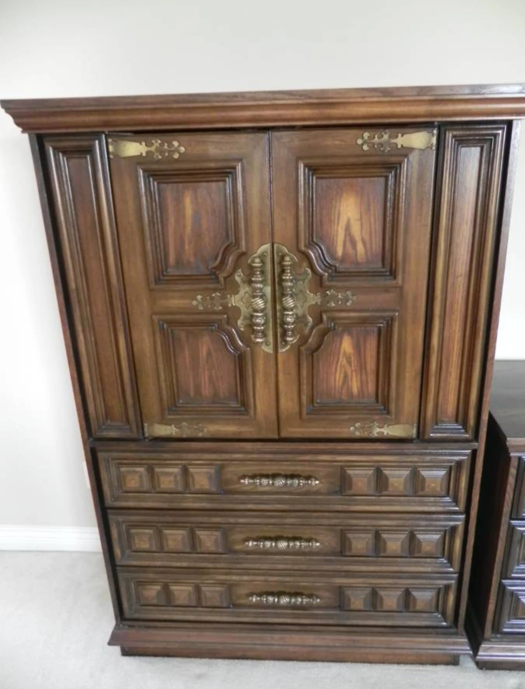 Vintage Solid Wood Dresser / Cabinet - photo 2