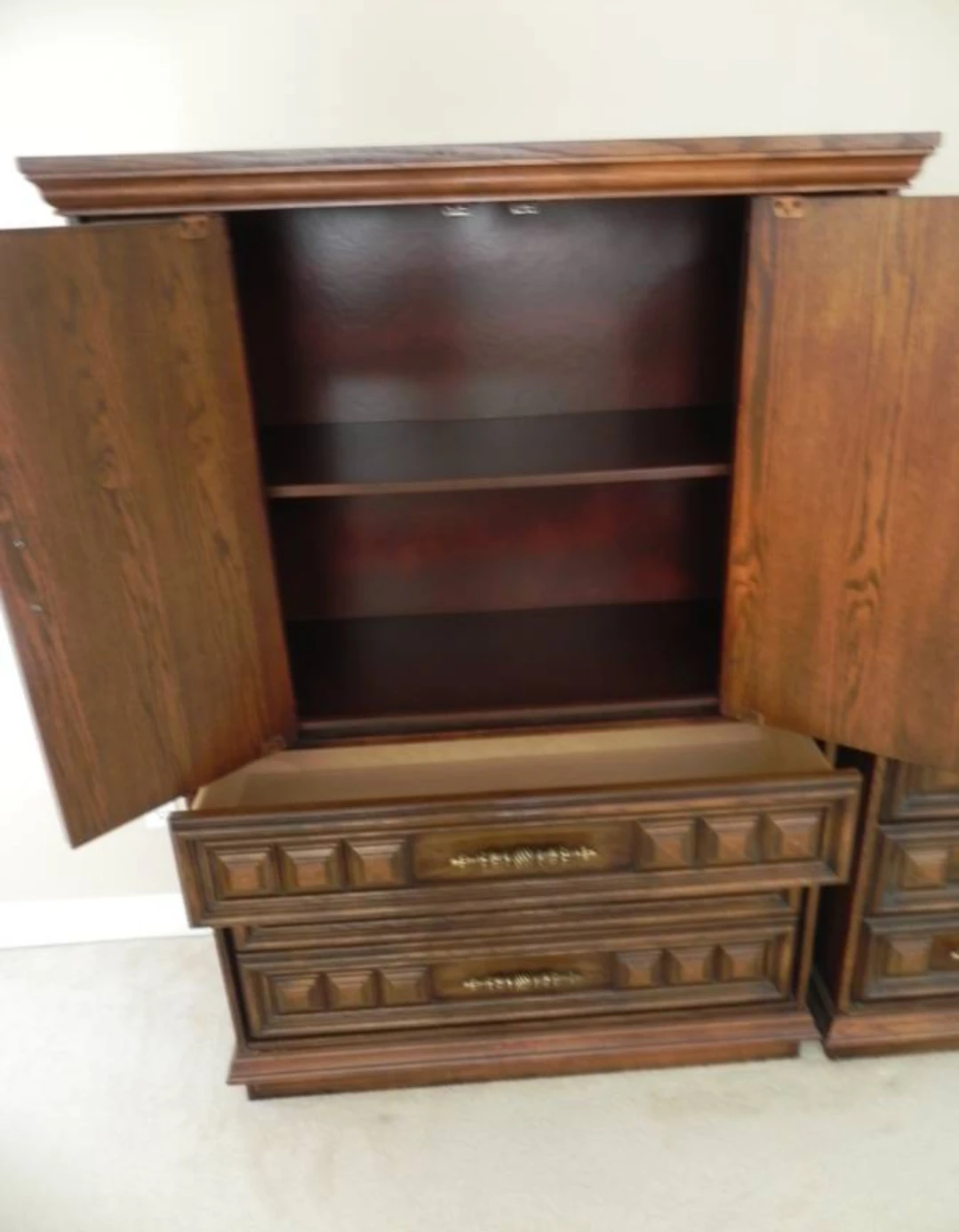 Vintage Solid Wood Dresser / Cabinet - photo 3