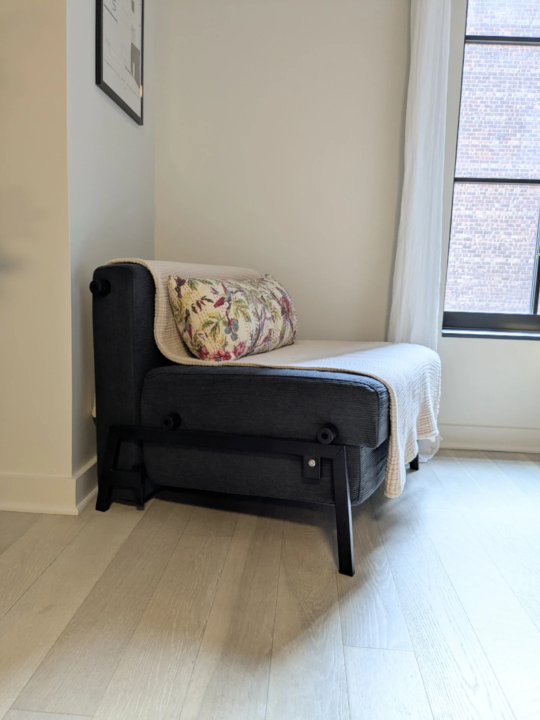 Convertible Sleeper Chair - Spotless No Stains