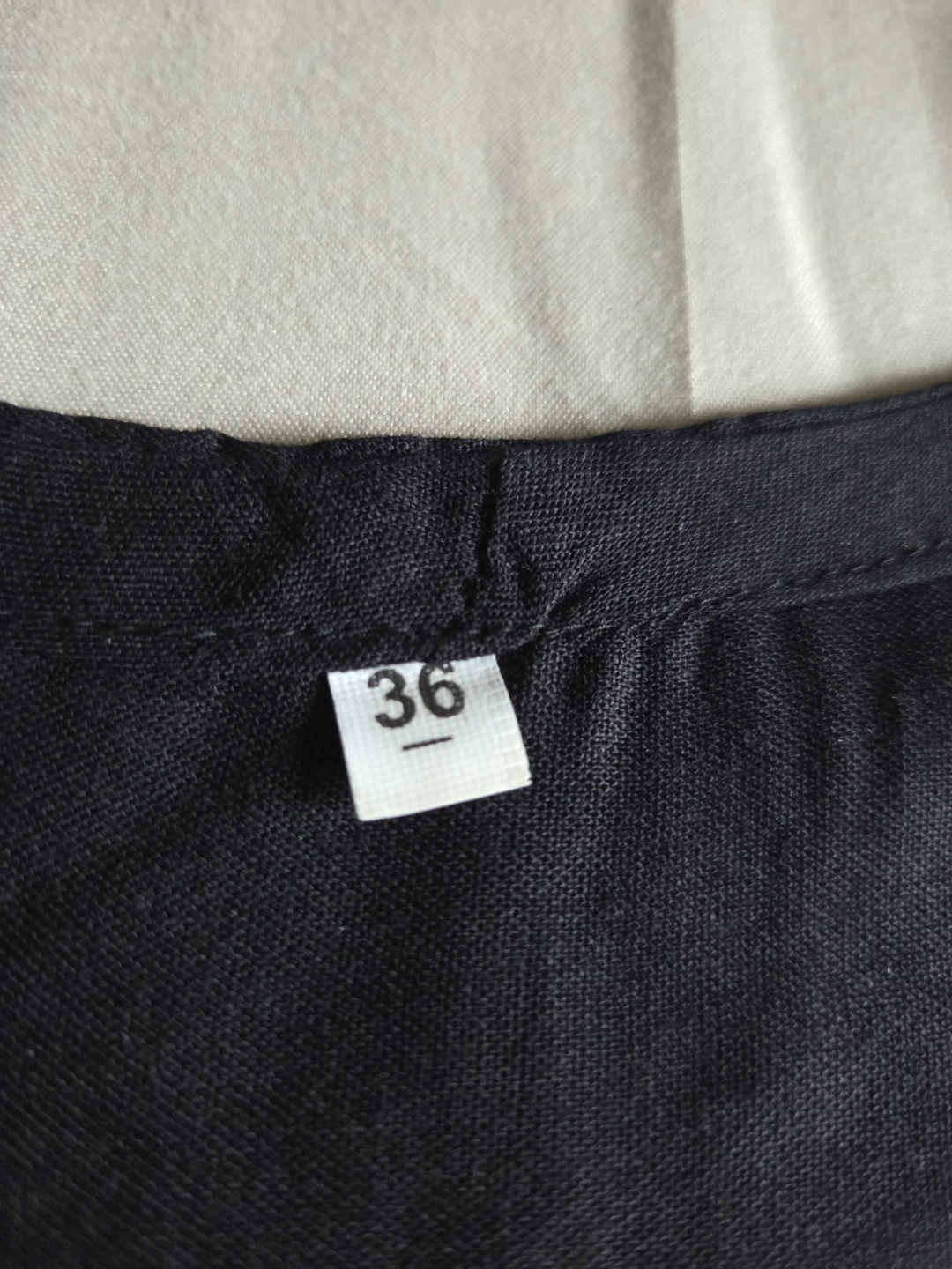 Black Embroidered suit- Size 36 - photo 2