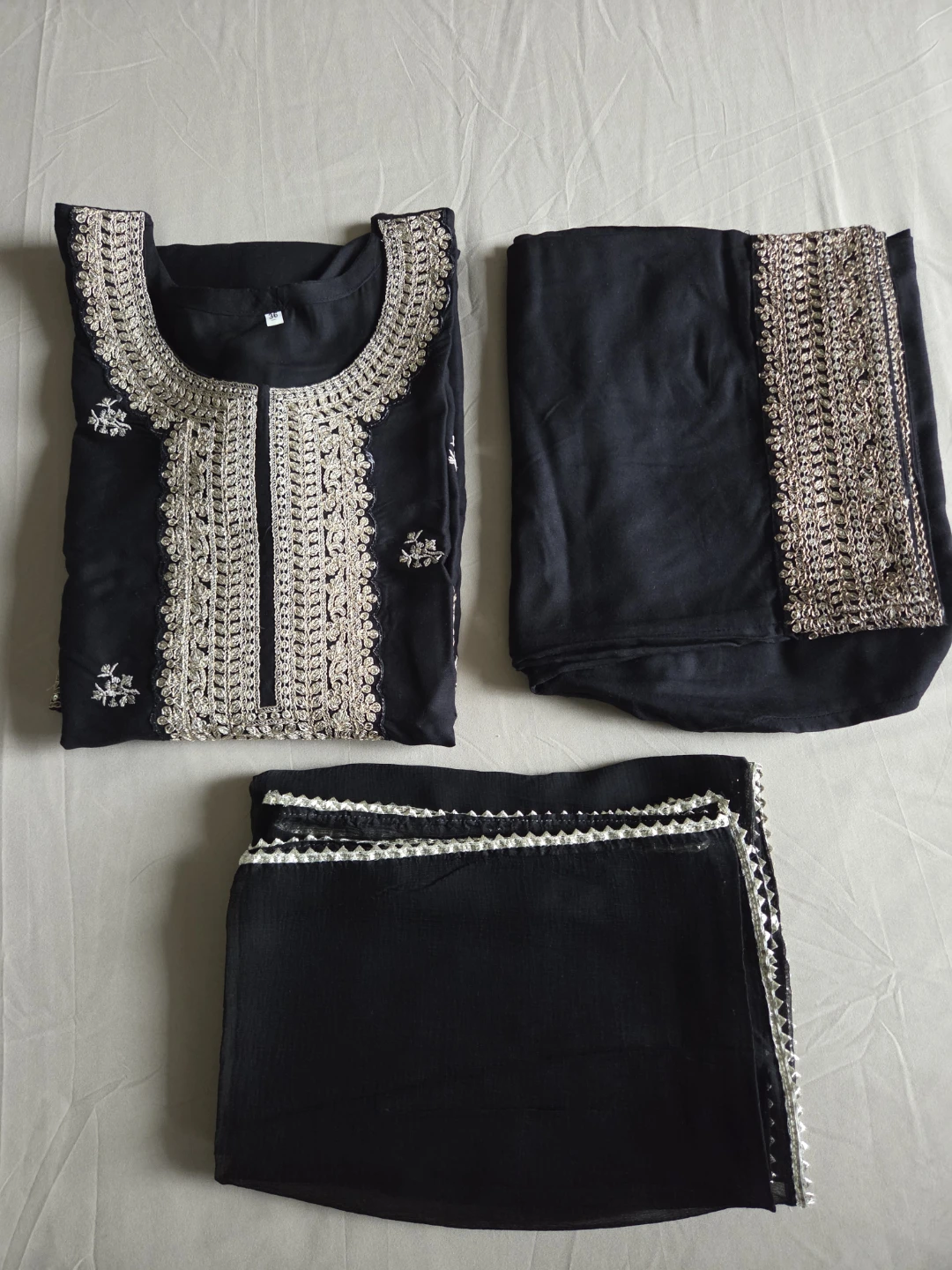 Black Embroidered suit- Size 36 - photo 3