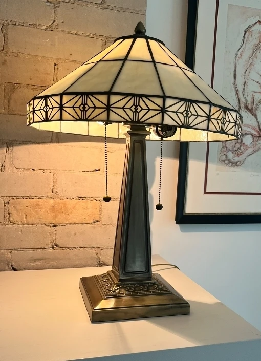 Tiffany Style Stained Glass Table Lamp
