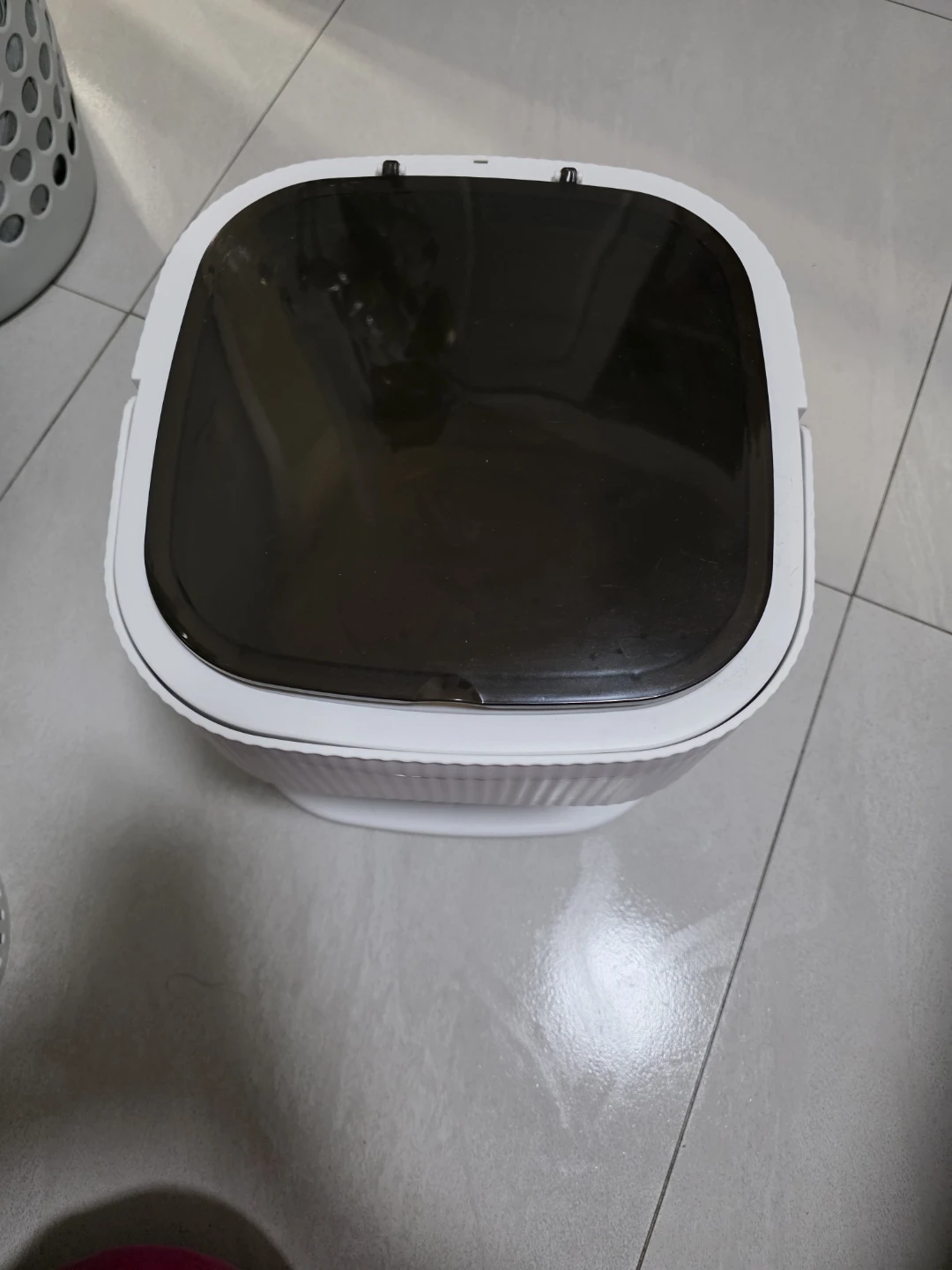 This is a portable, foldable washing machine - photo 3