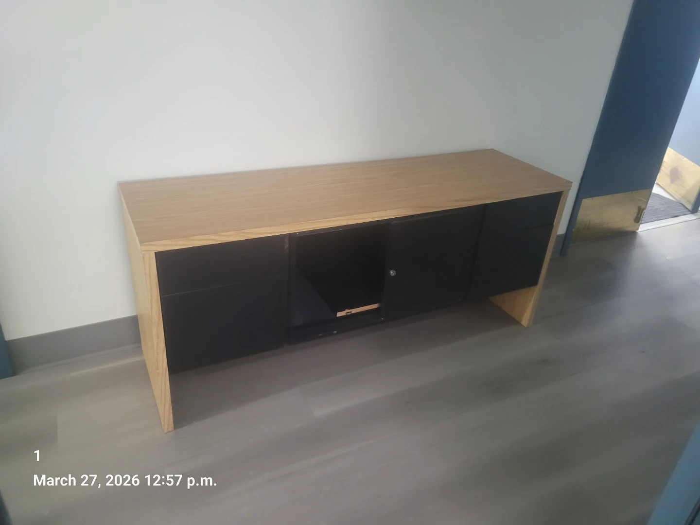 Assortment of office furniture - photo 5