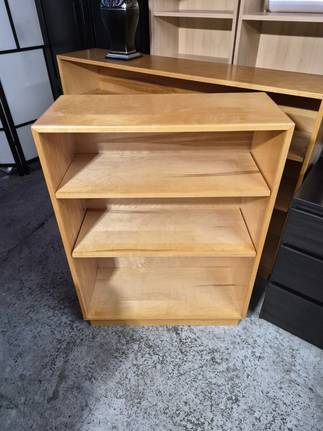 Wooden Bookshelf - photo 2