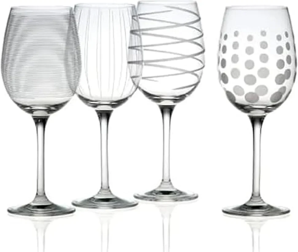 Wine glasses. Mikasa set of 4 Decorative Wine Glasses