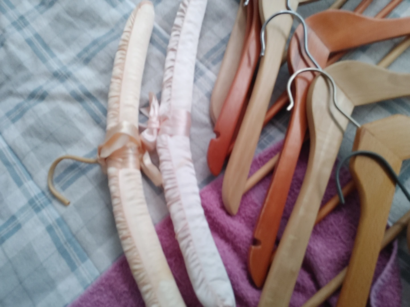 Set of 10 Assorted Hangers 10$ for all - photo 2