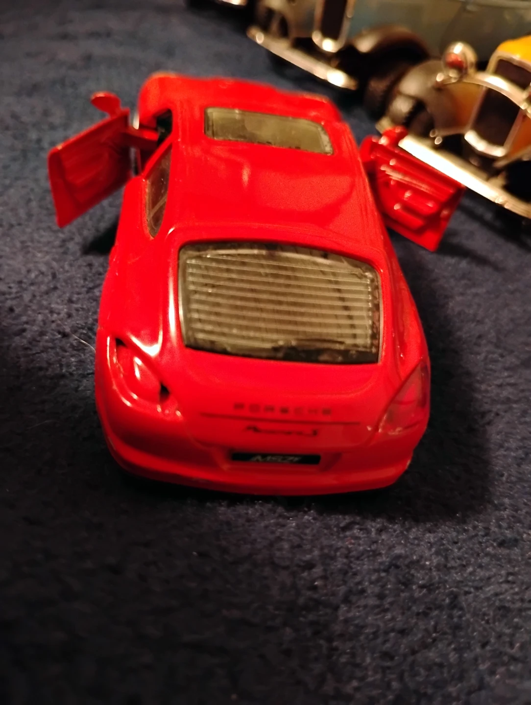 Porsche Panamera Turbo | 1/36 Scale Model Car - photo 2
