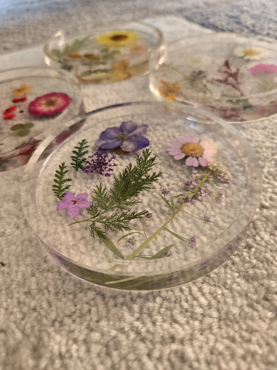 Set of 4 Round Clear Resin Coasters with Dried Flowers