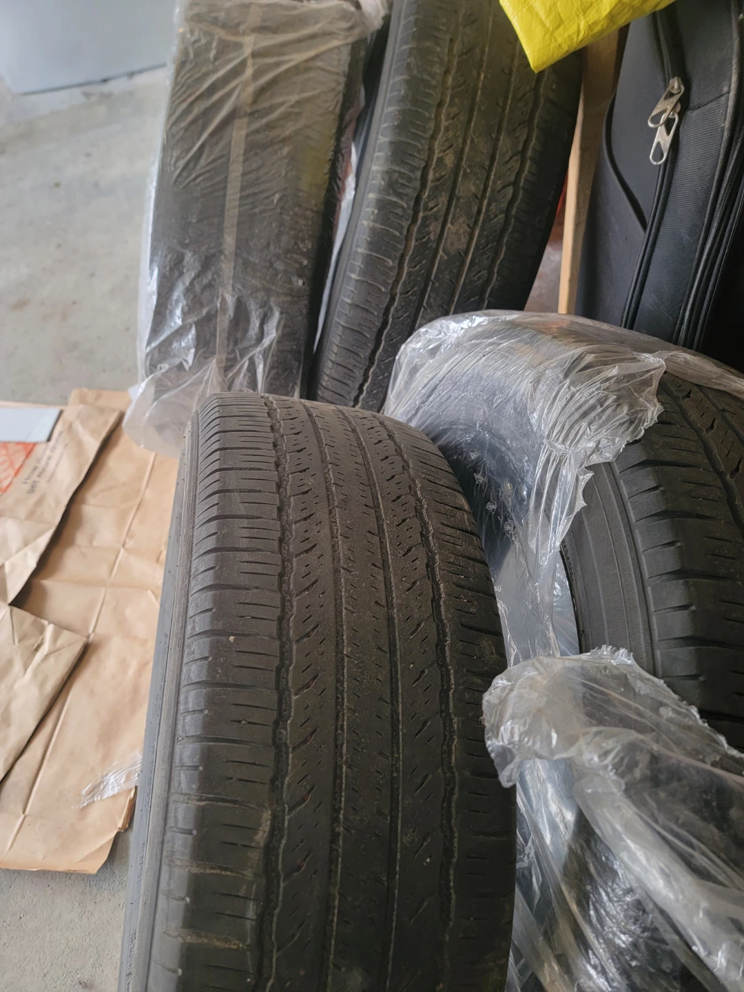 Set of 4 Toyo P225/55R19 99V Tires