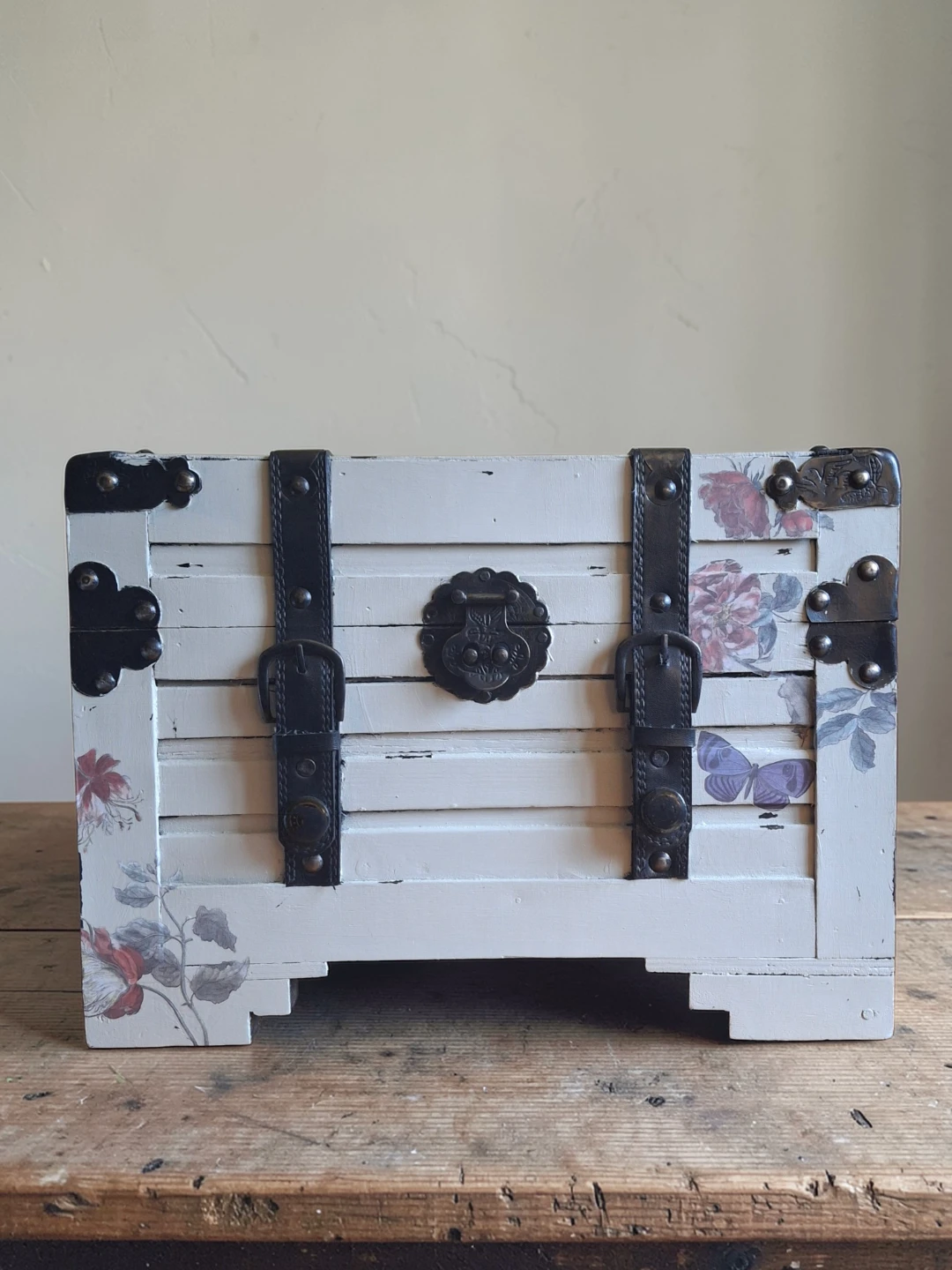 Decorative Storage Trunk with Florals