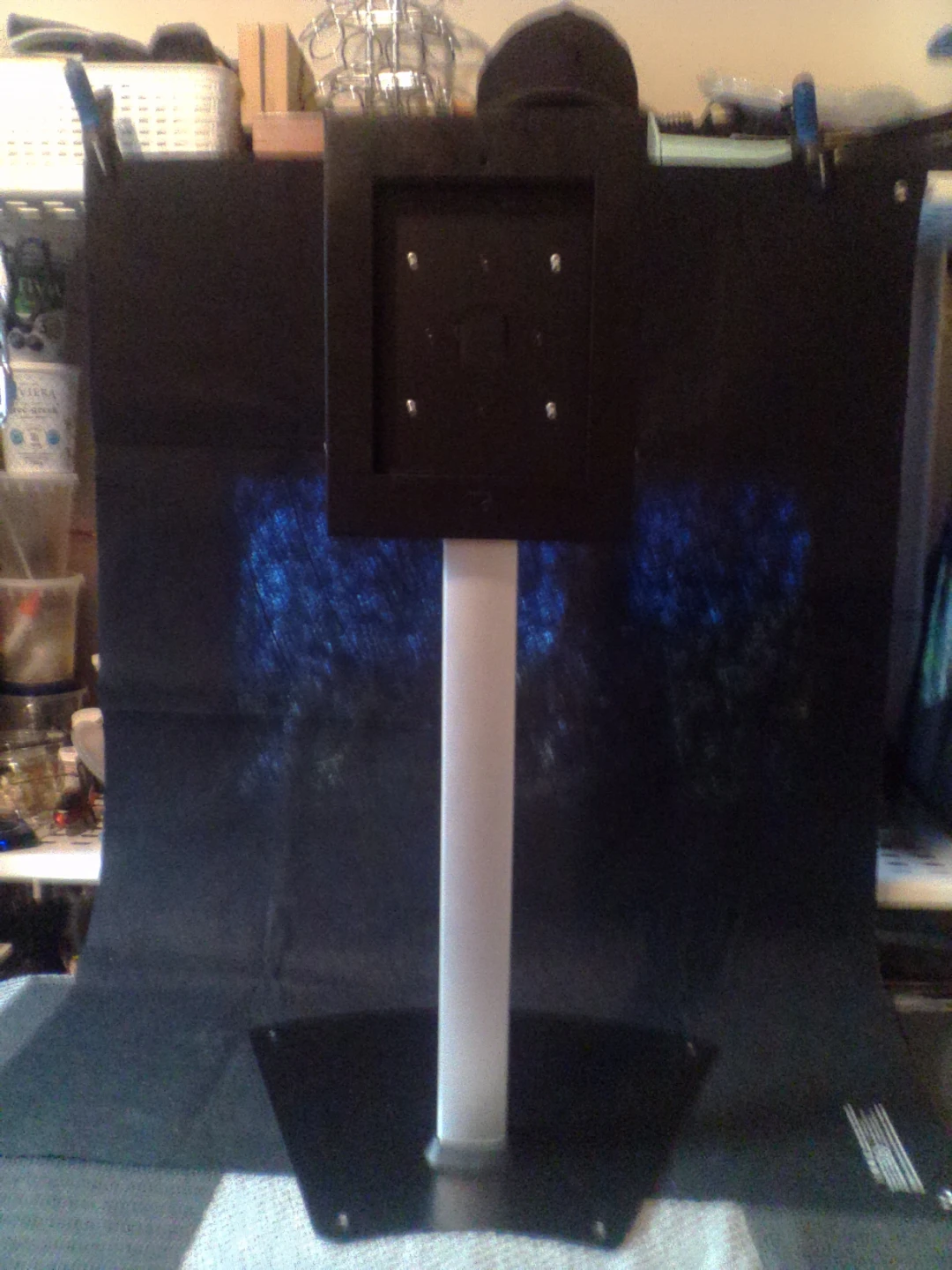 Trippe lite secure tablet mount
