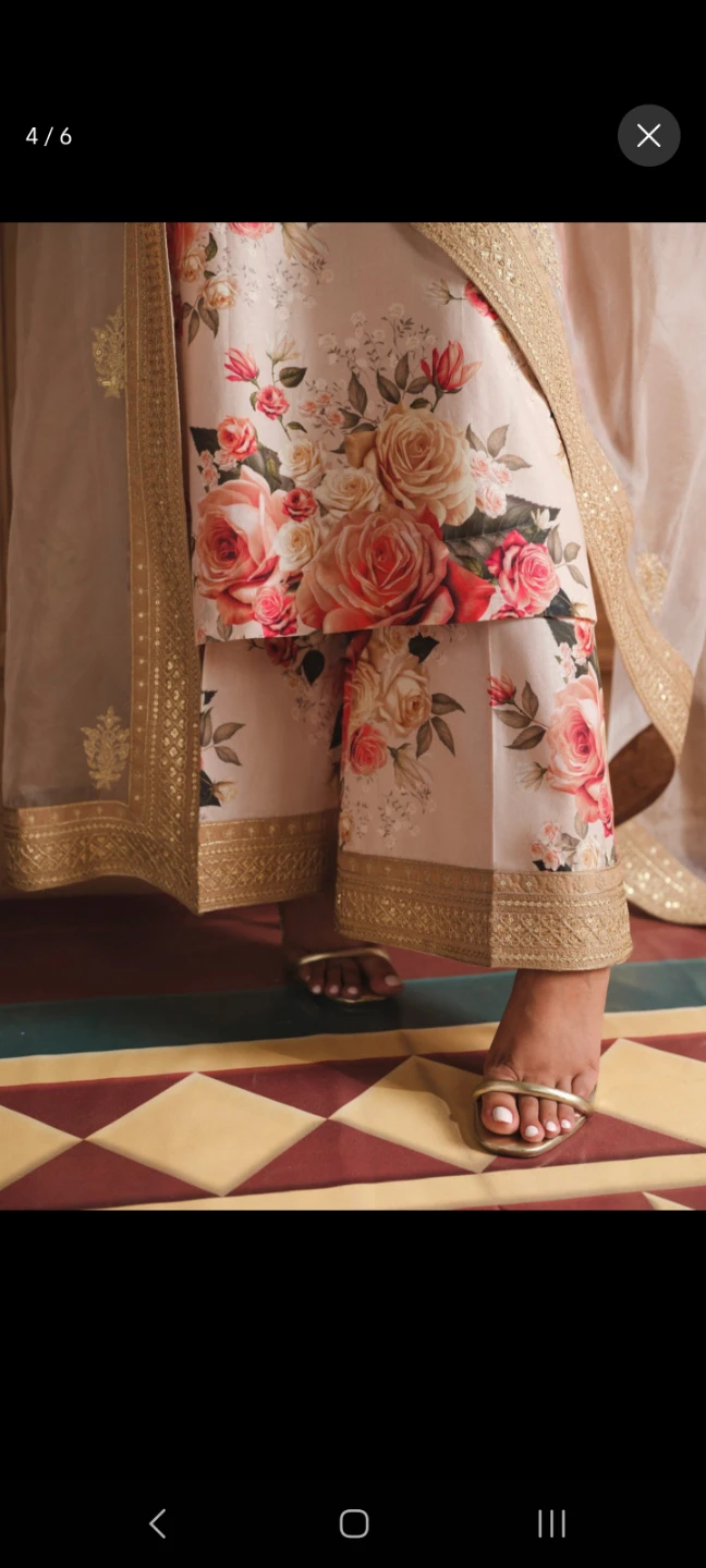 Pakistani Clothes - Floral Print 3-piece Lawn Suit - photo 4