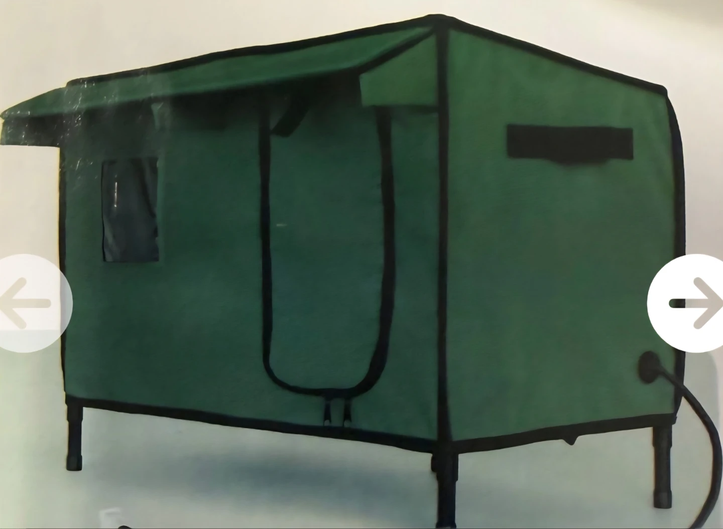 Outdoor heated cat house (New in box)