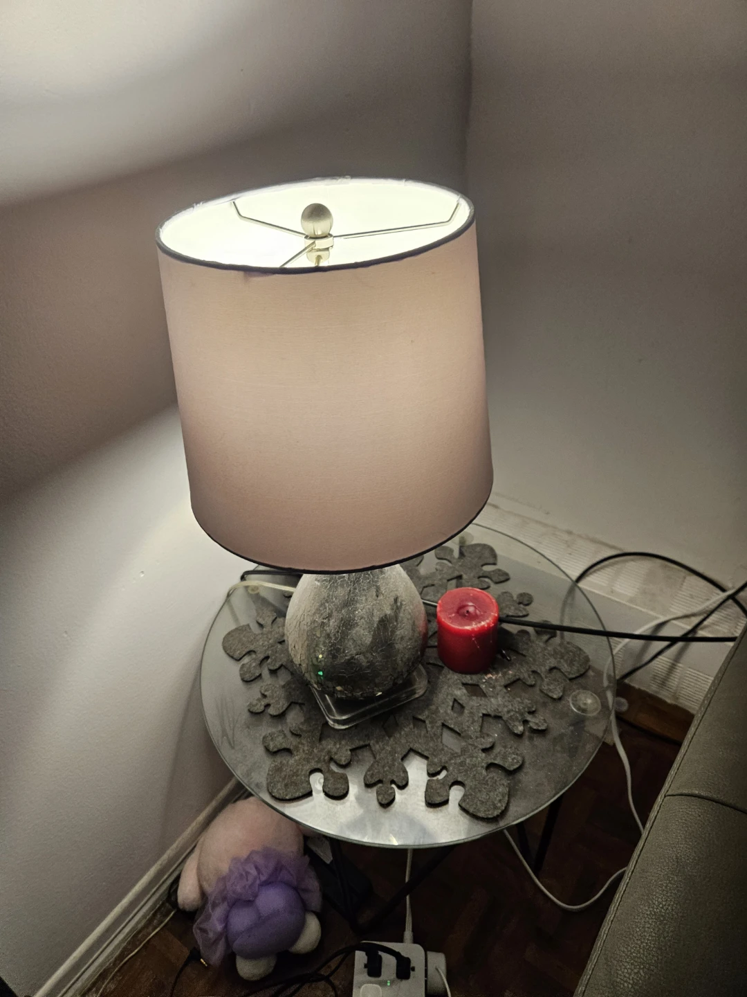 Table Lamp with Textured Base - photo 4