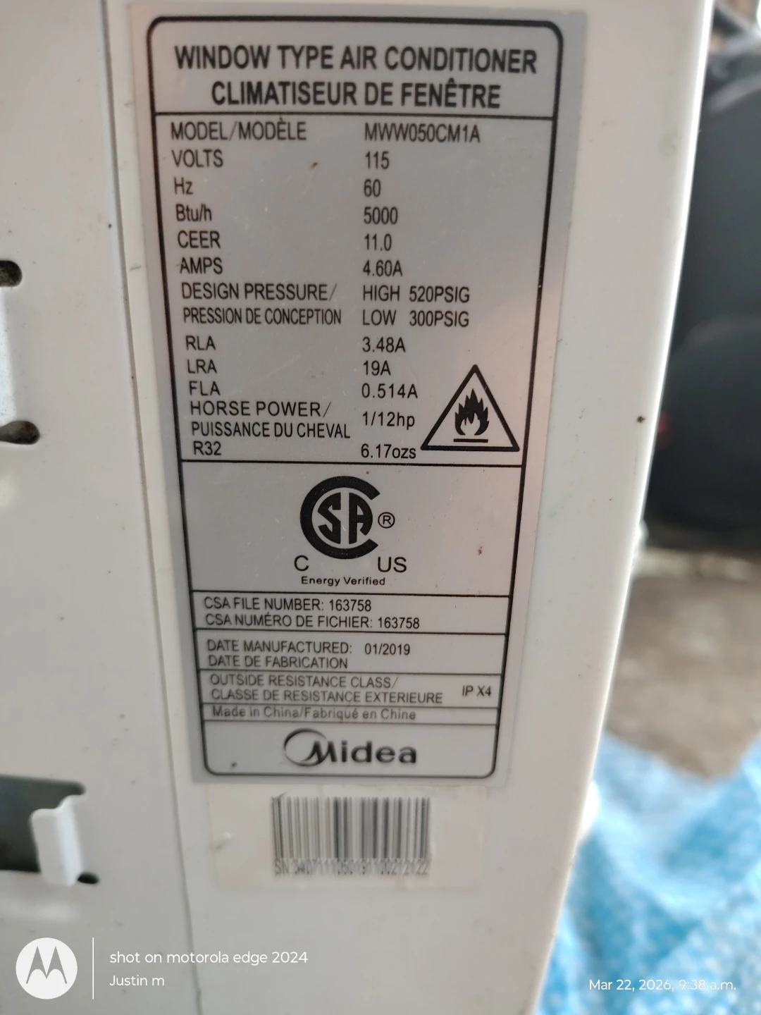 Midea Window Type Air Conditioner - photo 2