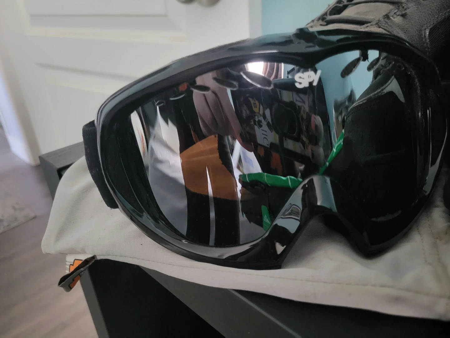 Burton Snowboard Boots, Spy Goggles, Snowboard Bag - photo 2