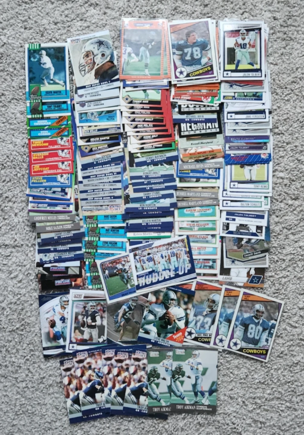 Dallas Cowboys, 200 Football Cards Team lot - photo 3