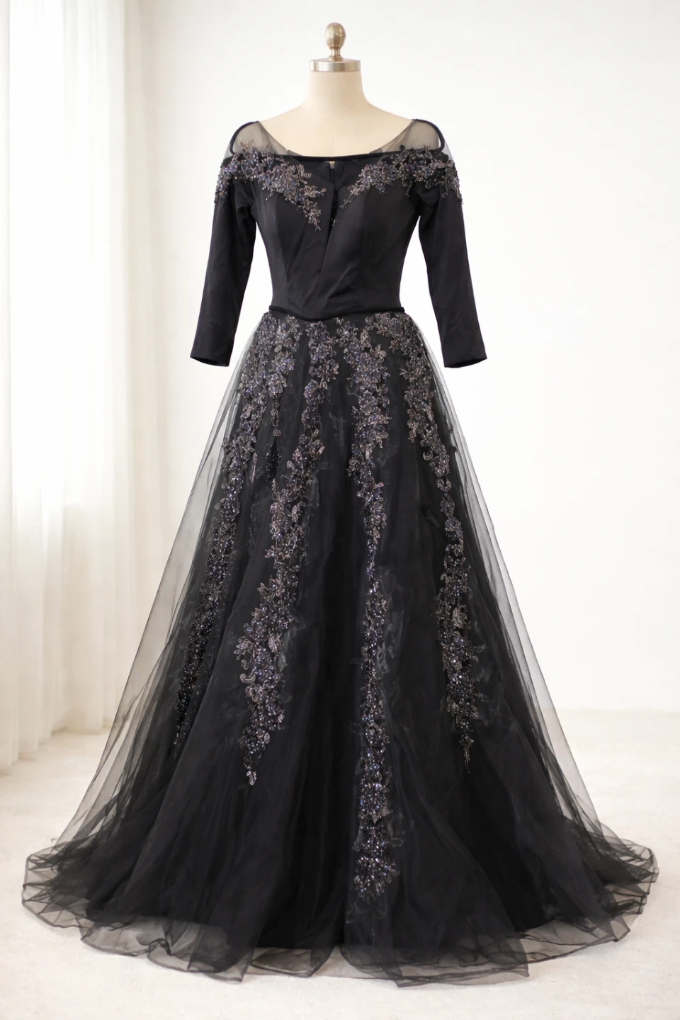 Black Off-the-Shoulder Tulle Prom Dress