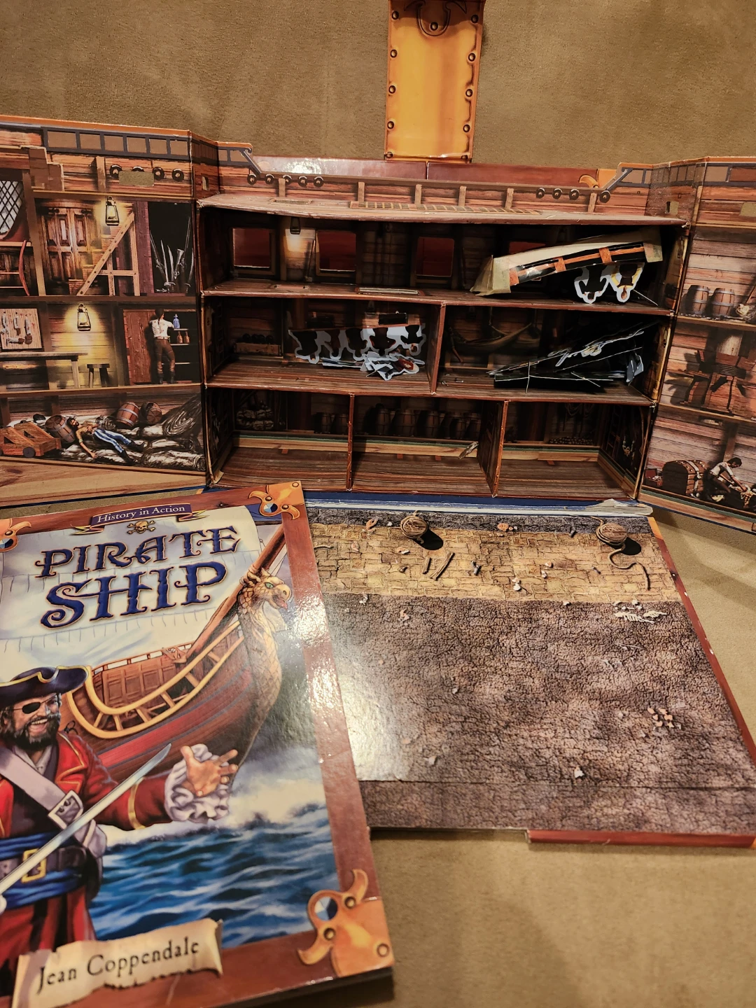 History in Action Pirate Ship Fold-out Model Kit - photo 5