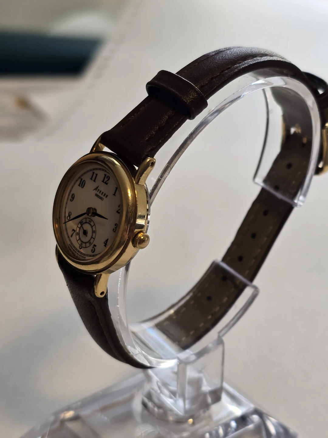 Vintage Seiko Avenue Subsecond Dial 23mm Diameter - photo 4