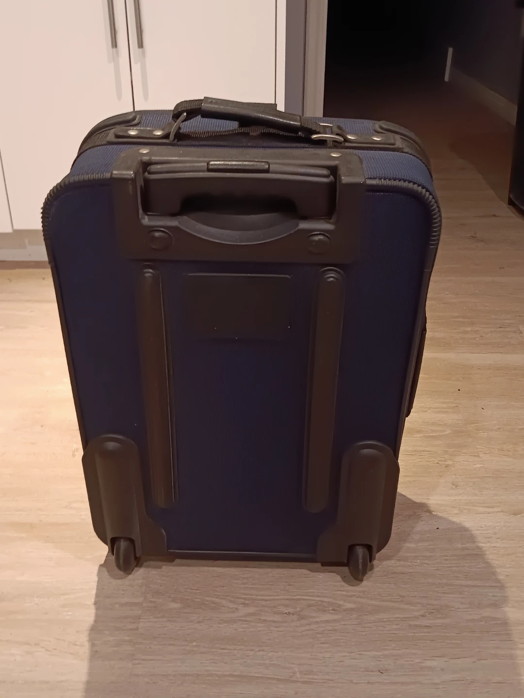 Suitcases - photo 4