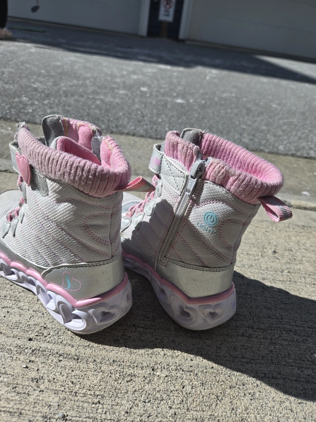 Skechers Light-Up Heart Boots - Toddler Size 12 - photo 3