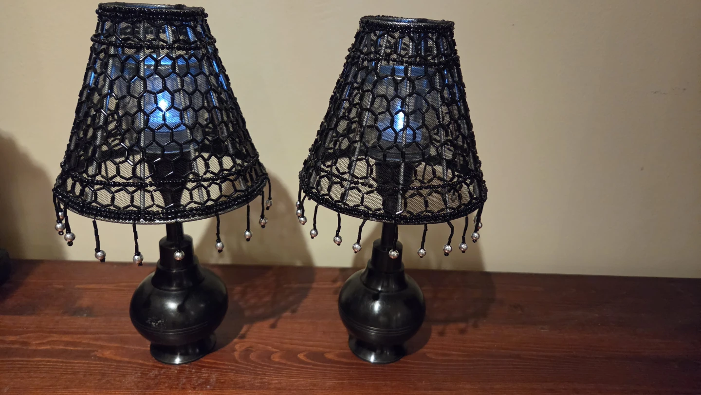 Pair of Black Beaded Table Lamps - photo 2