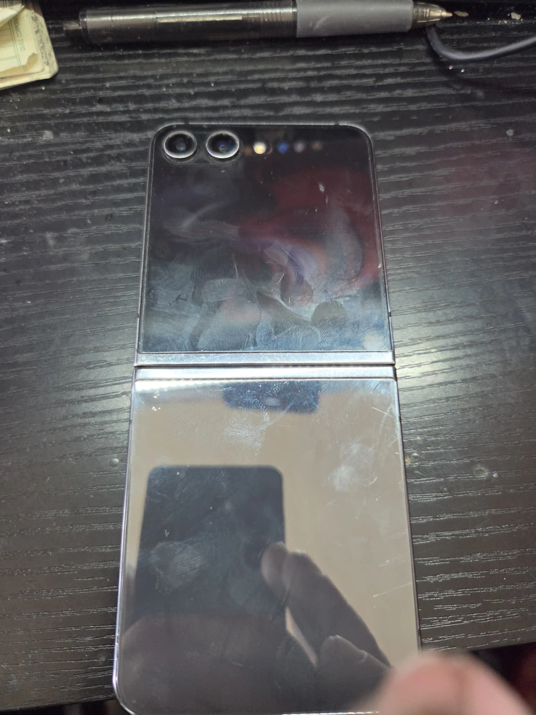 Samsung Galaxy Z Flip 5 Cell Phone - photo 2