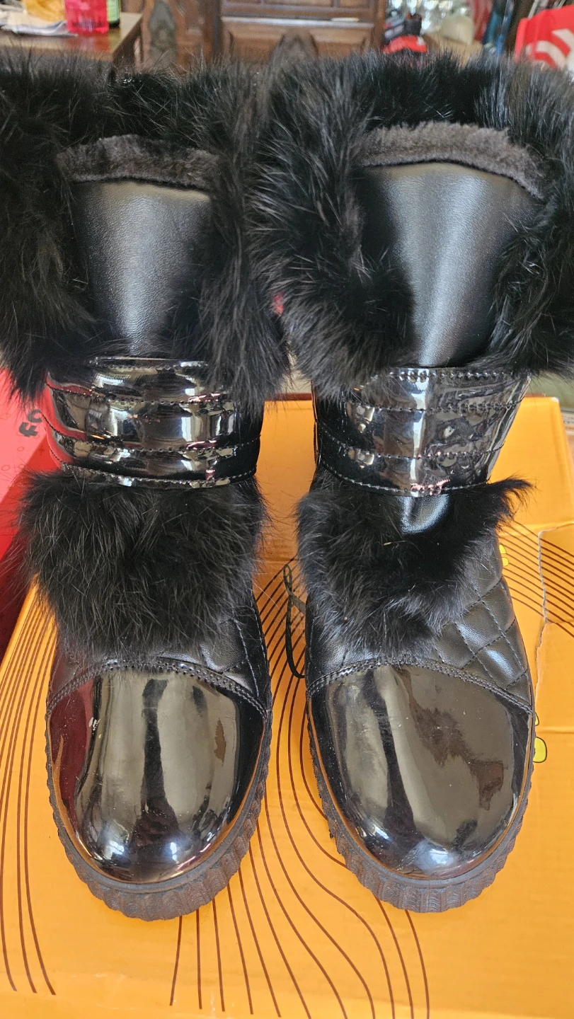 Black Quilted Faux Fur Trim Boots Size 11 Women - photo 3